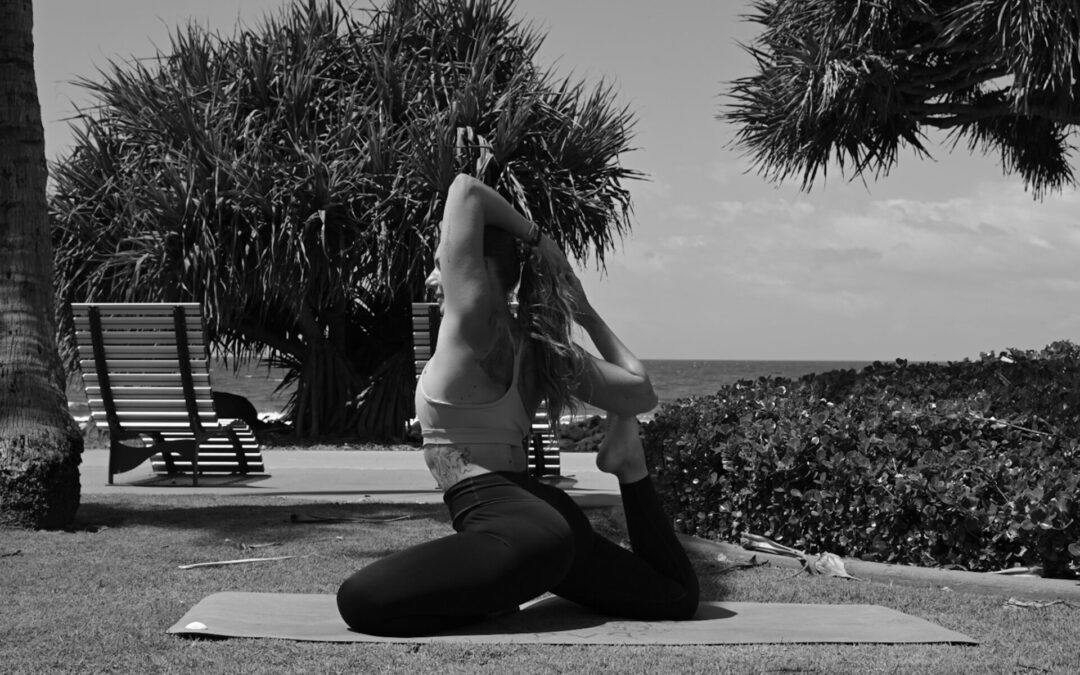 Se créer une routine yoga en voyage