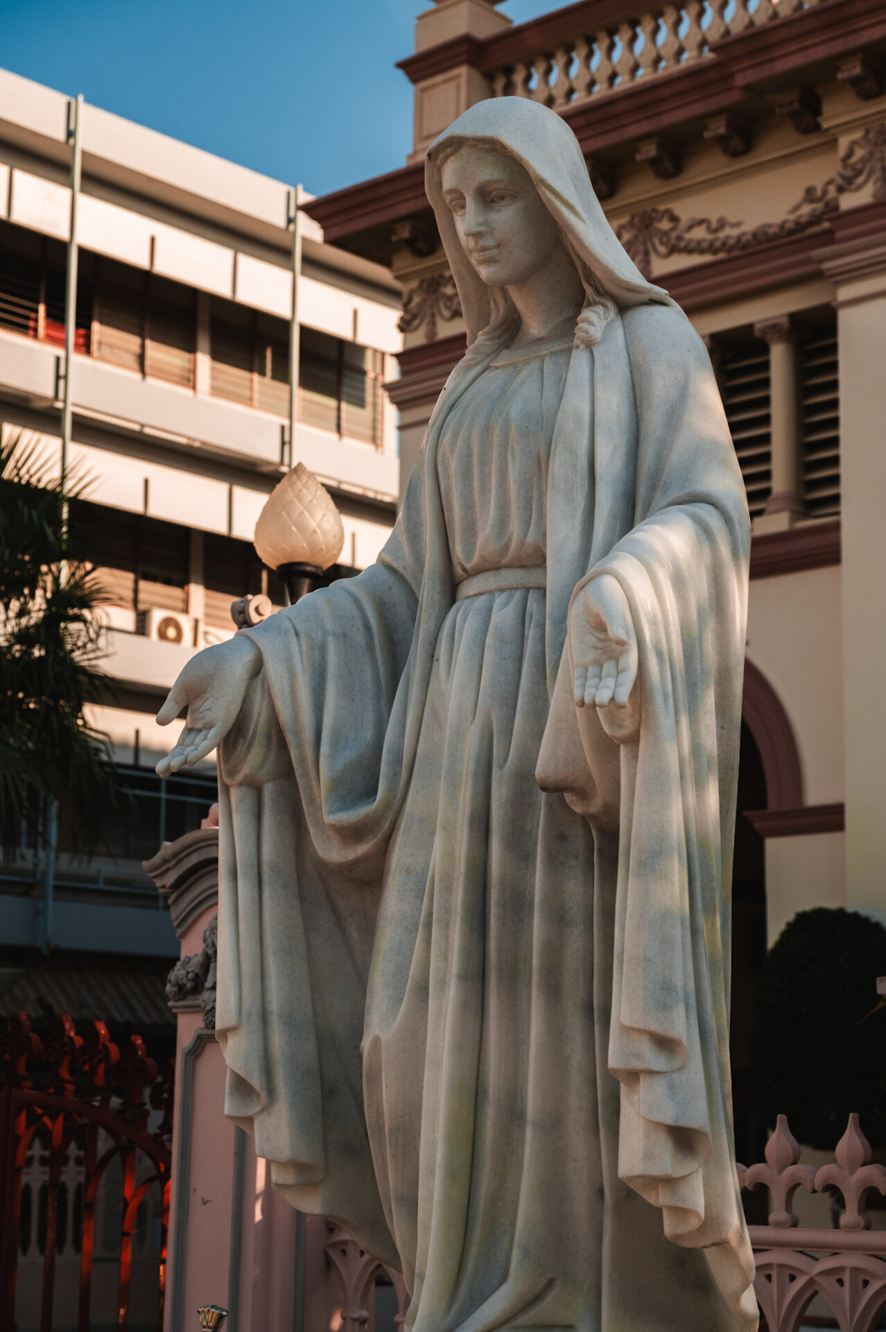 Santa Cruz, Bangkok, Nouvelle-Zélande
