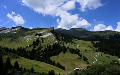Randonnée au lac des Fées depuis le barrage de Saint-Guérin